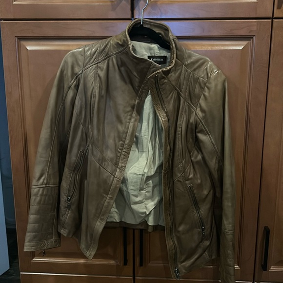 Vintage Danier leather jacket - Picture 1 of 3